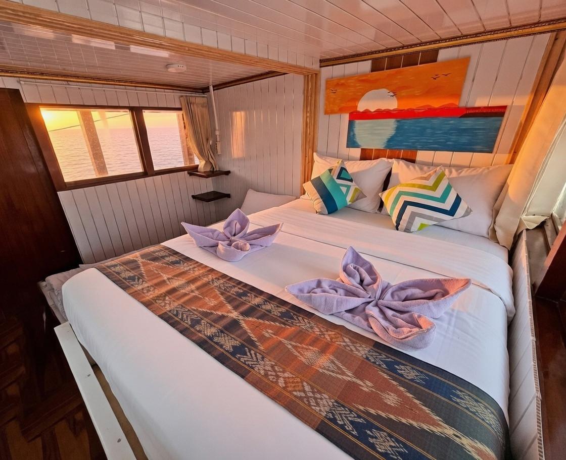 Sea View Cabin, upper deck (Sulawesi · Bali) – Princess Nabila Phinisi