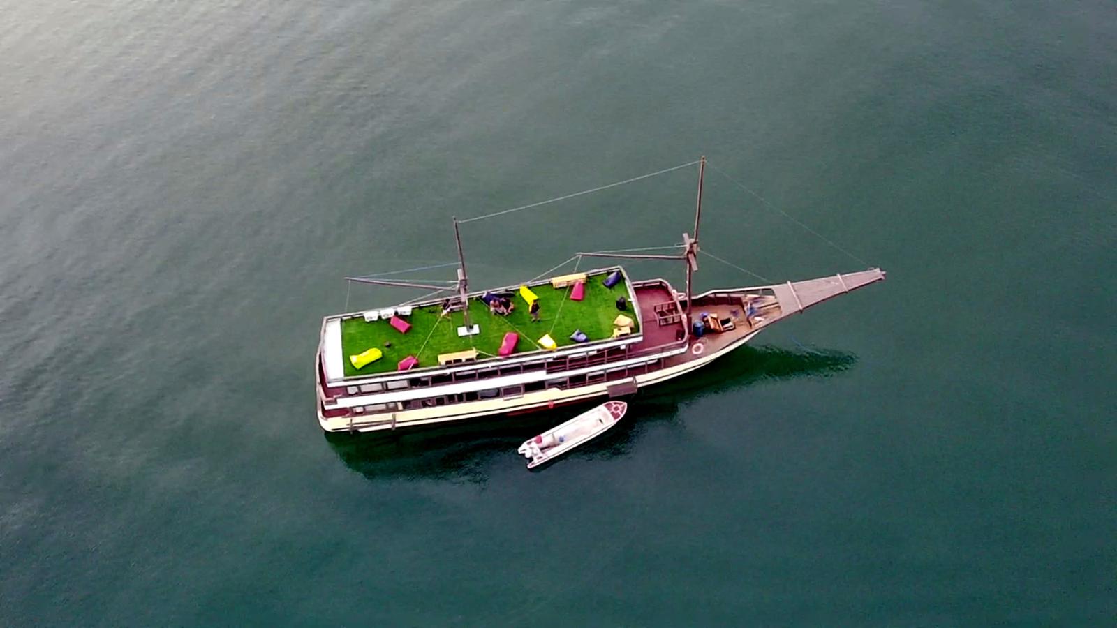 Princess Nabila Phinisi – Kanawa Island snorkelling: the easy reef near Labuan Bajo